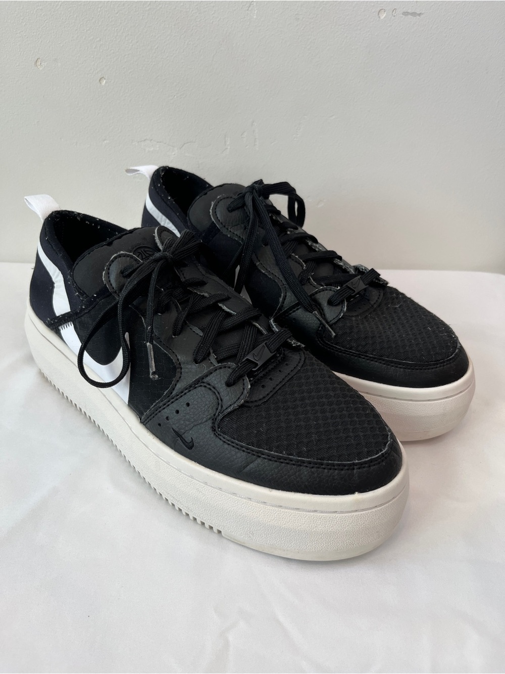 Nike Court Vision Alta TXT Black White Platform Sneakers Womens Size 12